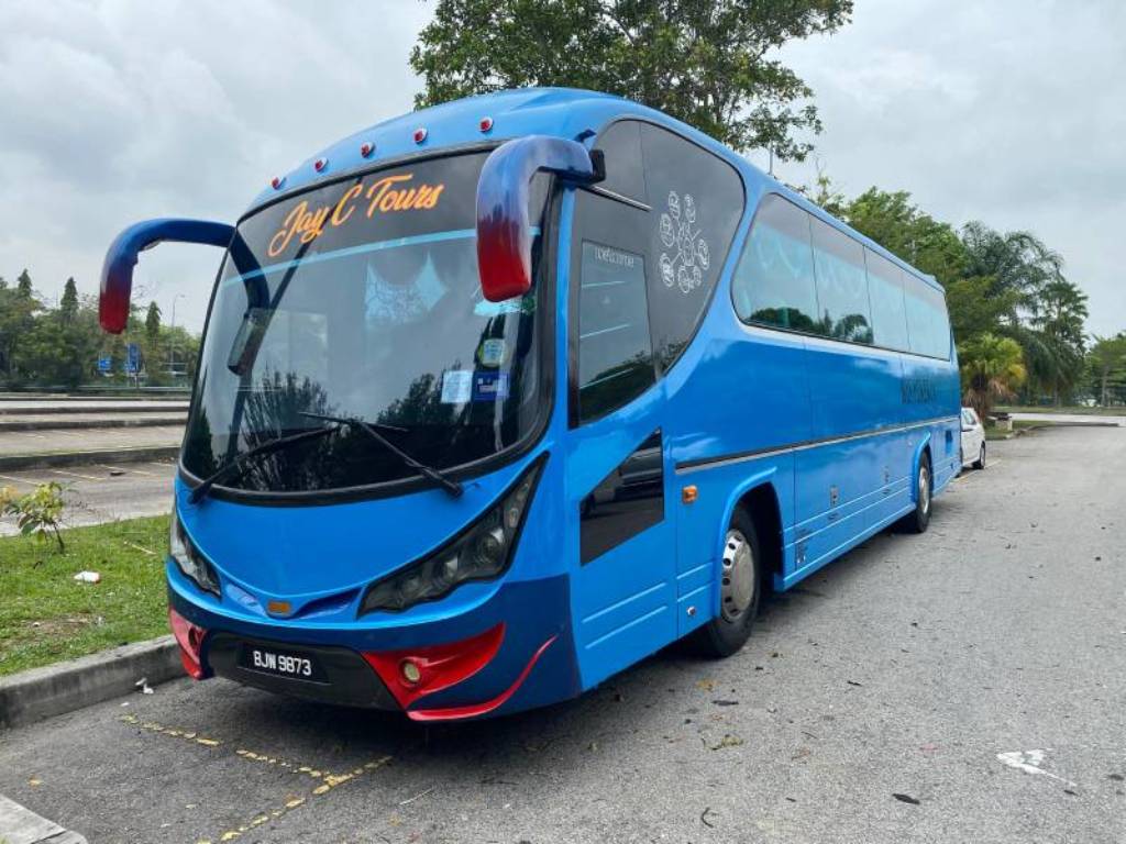 The Best Way to Travel in Groups Across Malaysia: Sewa Bas Mini